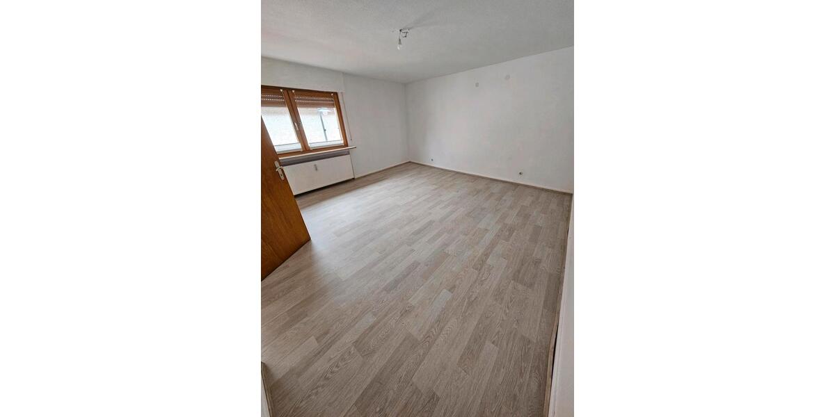 Einfamilienhaus Schöneck - 8 Zimmer, 140 m&sup2;, 1.500&euro; | Angebot:26253883