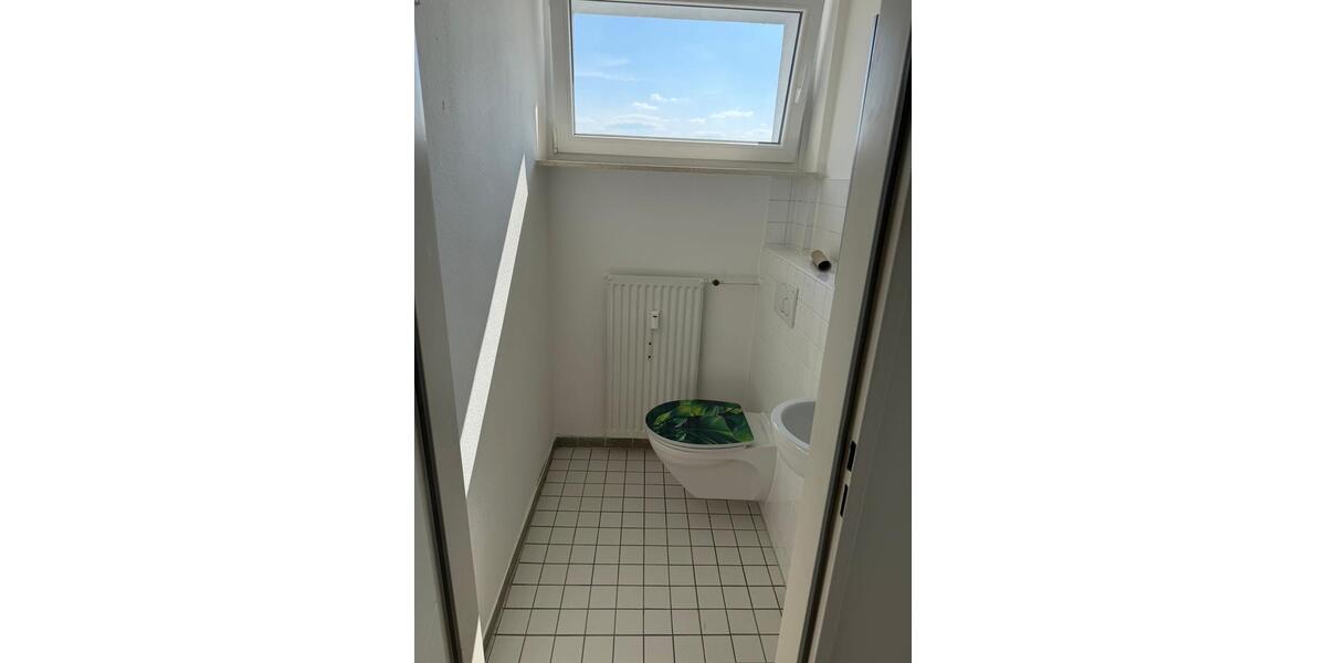 Etagenwohnung Steinbach (Taunus) - 4 Zimmer, 94 m&sup2;, 1.450&euro; | Angebot:25875044