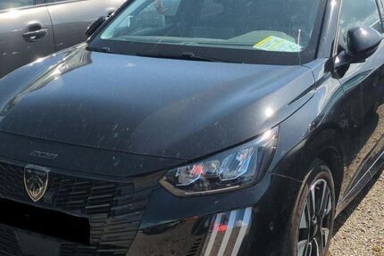 Peugeot 208 27.840 km 14.580 &euro; Rüsselsheim 65428