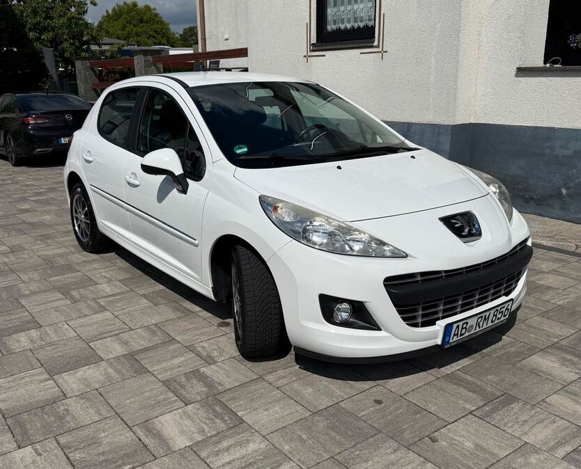 Peugeot 207 115.000 km 4.450 € Alzenau 63755