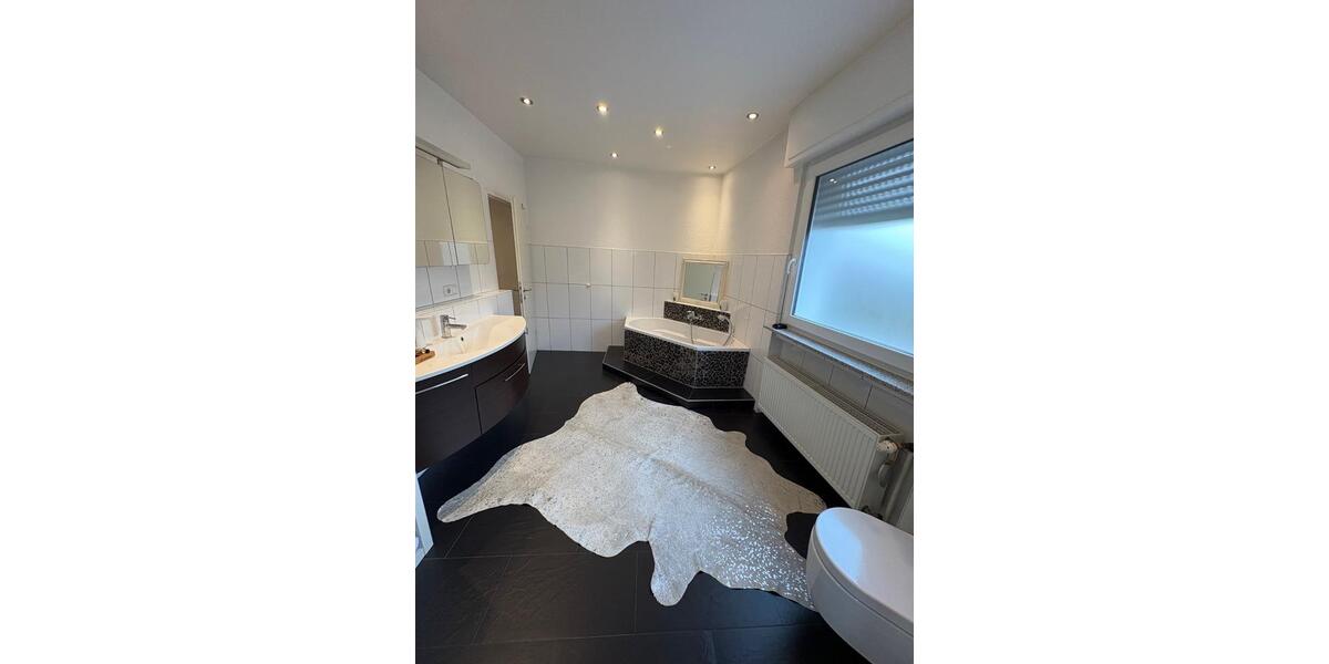 Einfamilienhaus Hanau Groß-Steinheim - 7 Zimmer, 152 m&sup2;, 575.000&euro; | Angebot:25293848