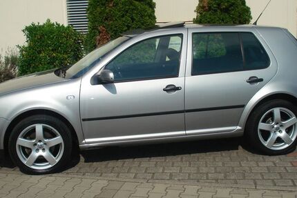 VW Golf 182.000 km 5.999 € Rödermark 63322