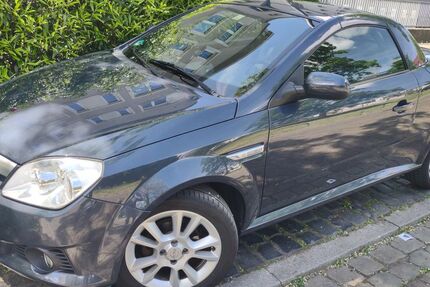 Opel Tigra 156.800 km 3.900 € Frankfurt 60385