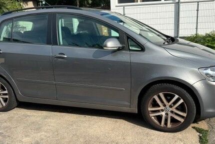 VW Golf 156.000 km 4.490 &euro; Dreieich 63303