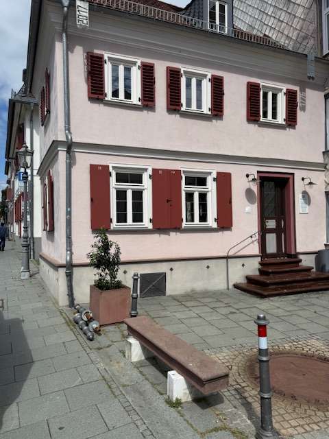 Haus zum Mieten in Bad Homurg 1.200 € 80 m²