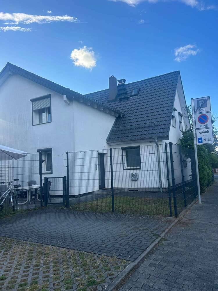 Haus zum Kaufen in Raunheim 525.000 € 120 m²