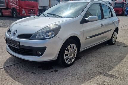 Renault Clio 145.000 km 1.999 € Rödermarkt 63322