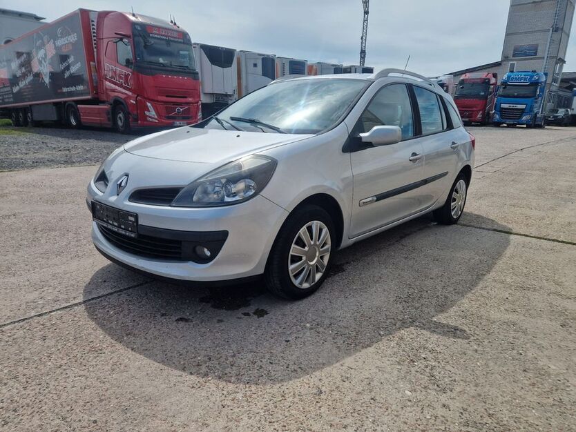 Renault Clio 145.000 km 1.999 € Rödermarkt 63322