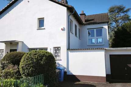 Haus Schwalbach - 8 Zimmer, 250 m&sup2;, 1.250.000&euro; | Angebot:26095143