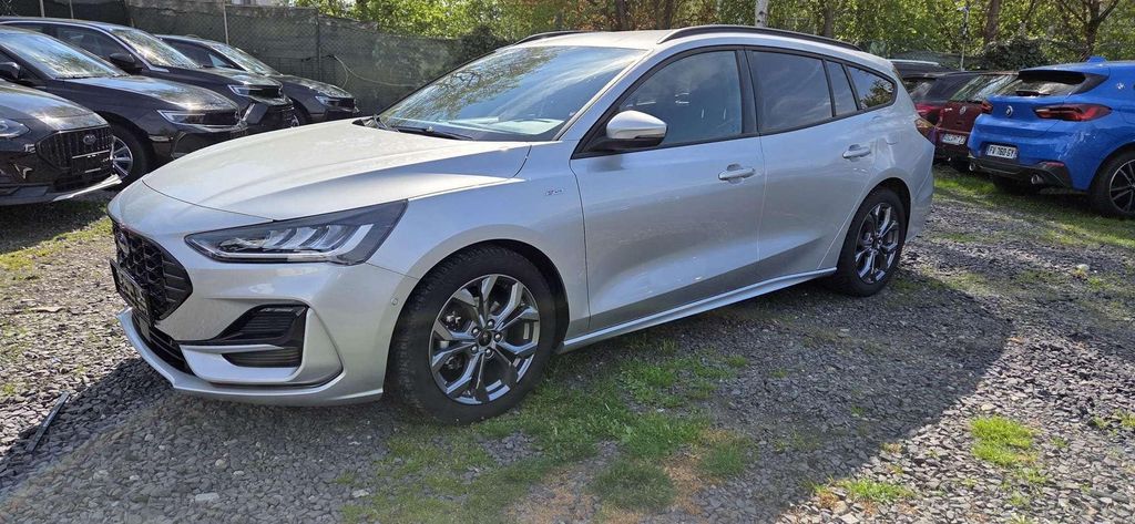 Ford Focus 29.570 km 17.450 &euro; Kriftel 65830