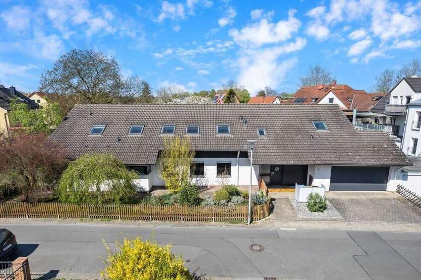 Haus zum Kaufen in Aschaffenburg 1.180.000 € 377 m²
