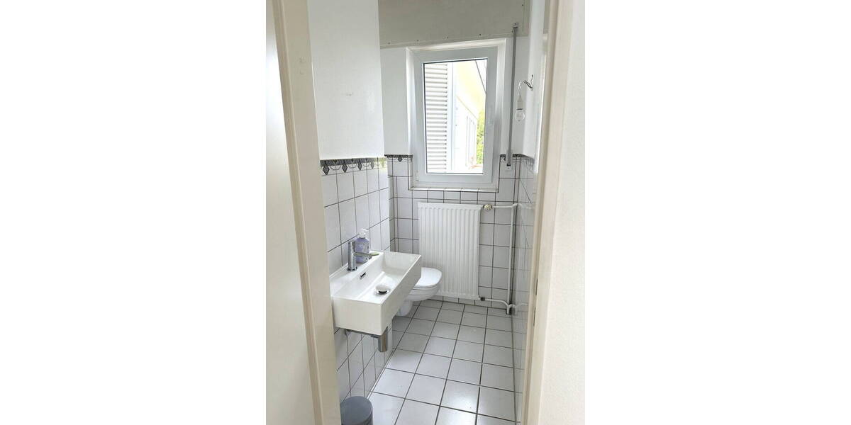 Doppelhaushälfte Bad Homburg vor der Höhe Kirdorf - 3 Zimmer, 150 m&sup2;, 2.600&euro; | Angebot:26252534