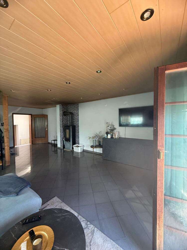 Haus zum Kaufen in Mühlheim-Lämmerspiel 695.000 € 240.84 m²