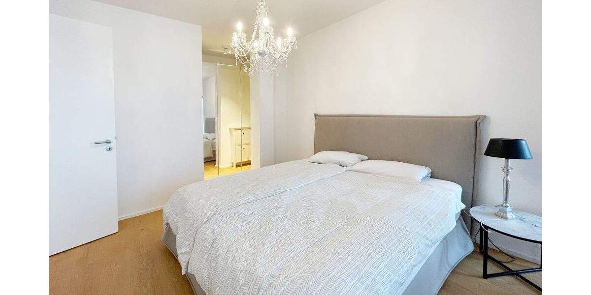 Etagenwohnung Frankfurt am Main Innenstadt - 2 Zimmer, 78 m&sup2;, 2.350&euro; | Angebot:25242651