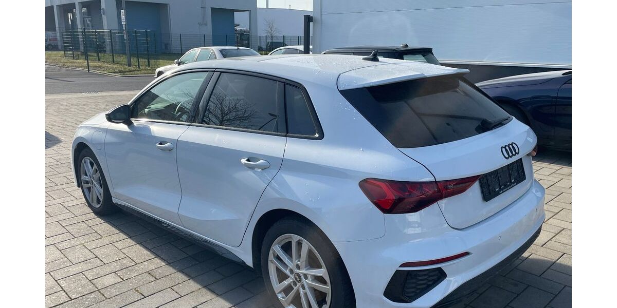 Audi A3 103.700 km 22.980 &euro; Stockstadt 63811