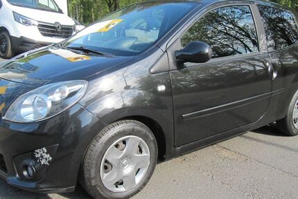 Renault Twingo 94.077 km 1.999 &euro; Schwalbach/Taunus 65824