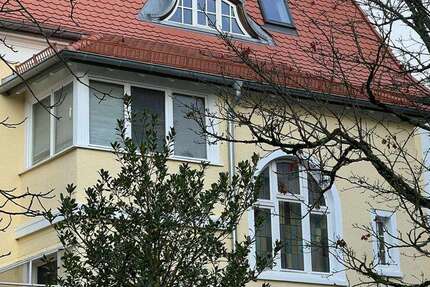 Haus zum Mieten in Wiesbaden 6.500 € 250 m² 11 zimmer