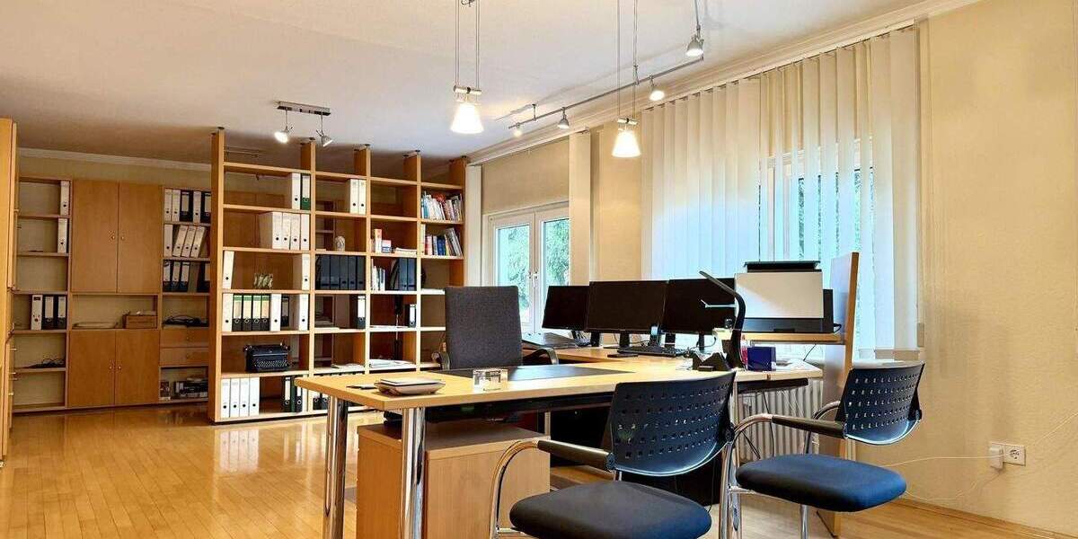 Rarität in gesuchtem Wohngebiet - Stilvoll sanierter Altbau - Buchraingebiet! 9 zimmer