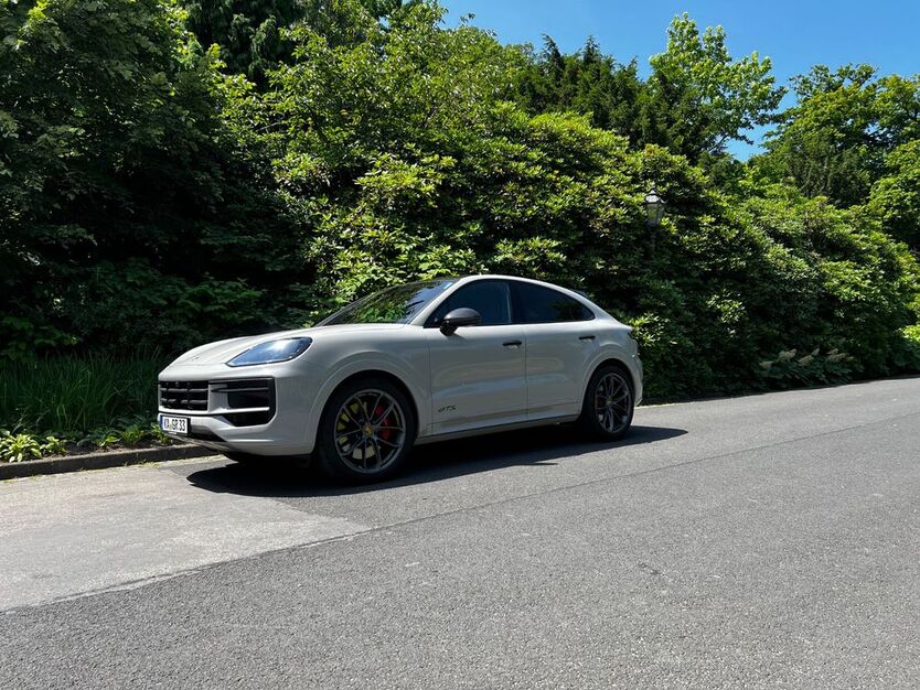 Porsche Cayenne 9.850 km 151.900 € Frankfurt 60325