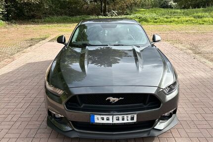 Ford Mustang 32.938 km 39.000 € Hanau 63456