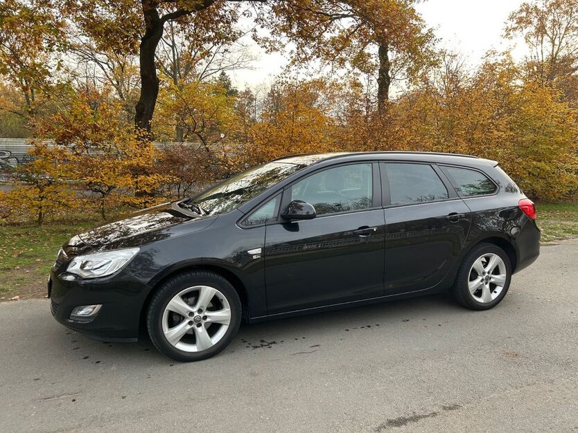 Opel Astra 81.468 km 5.900 € Kelsterbach 65451