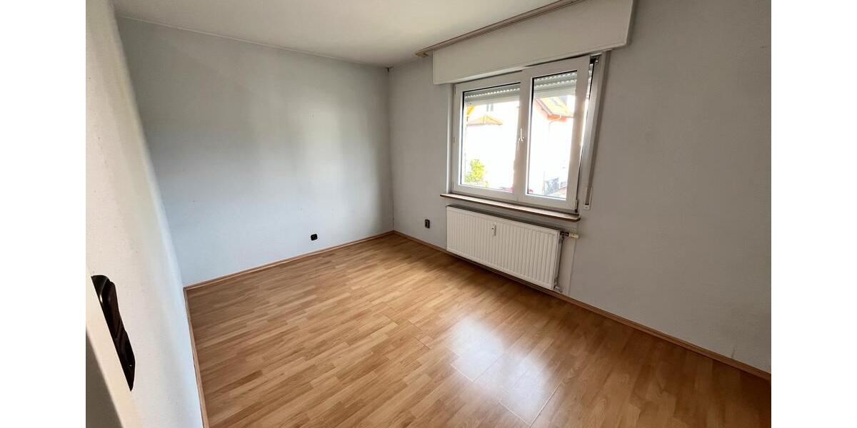 Helle 3 bis 4 Zimmer Wohnung in Top Lage 3 zimmer