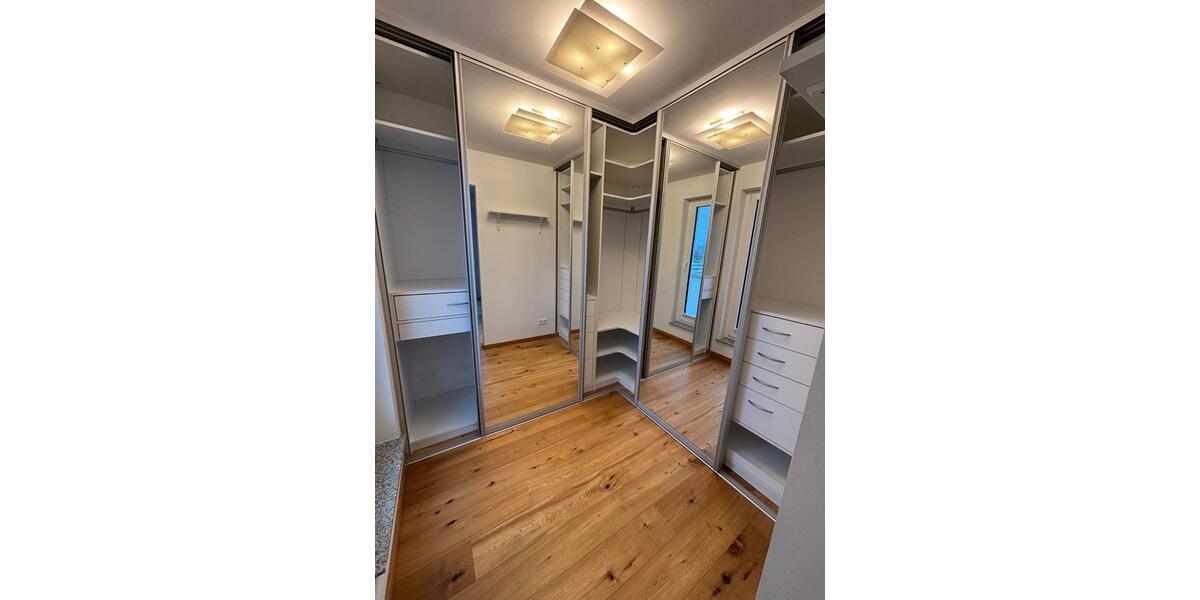 Luxus 2-Z.-Penthouse (98 m²) - Terrasse, AC, TG, Kamin; Möbel 2 zimmer