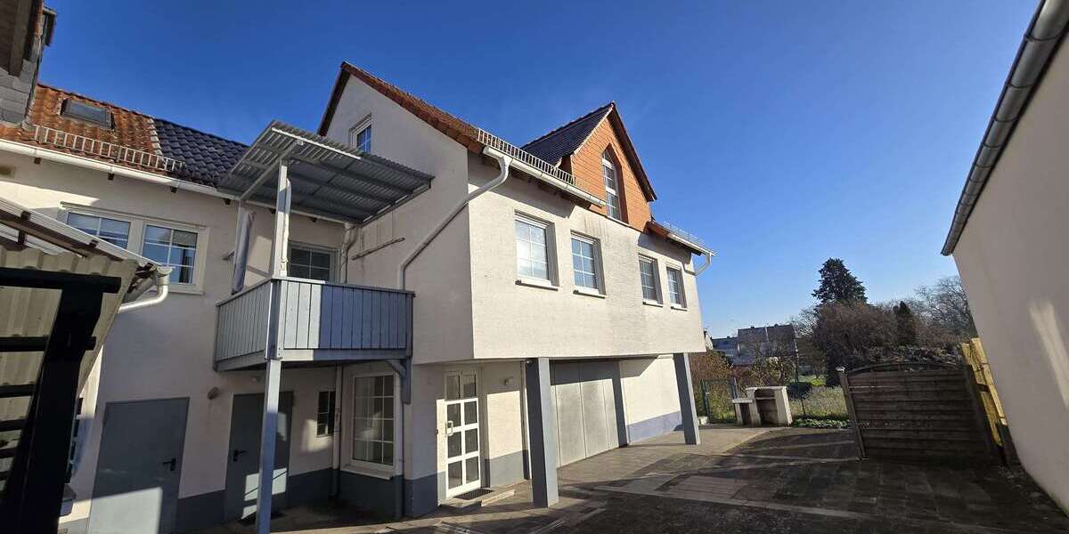 Einfamilienhaus Rosbach vor der Höhe - 9 Zimmer, 260 m&sup2;, 767.000&euro; | Angebot:25896446