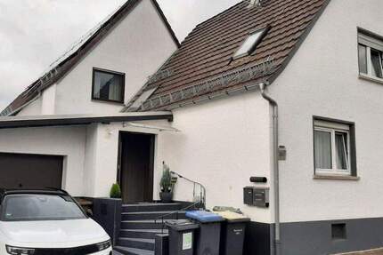 Haus Raunheim - 8 Zimmer, 270 m&sup2;, 650.000&euro; | Angebot:25751160