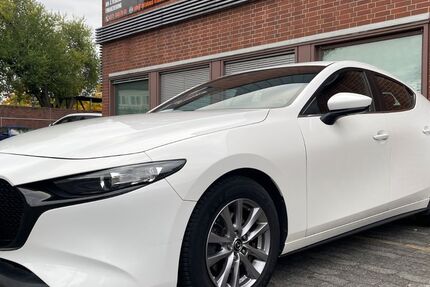 Mazda 3 91.000 km 12.880 &euro; Rüsselsheim am Main 65428