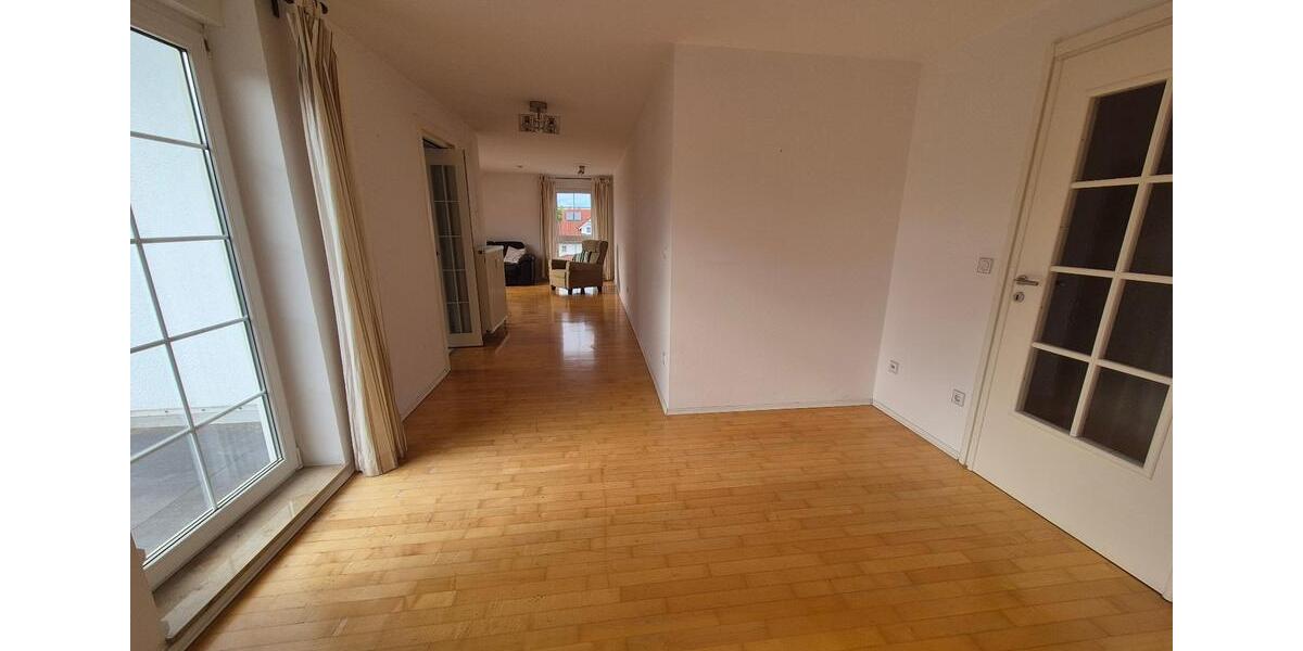 Etagenwohnung Dreieich - 3 Zimmer, 90 m&sup2;, 1.430&euro; | Angebot:26661980