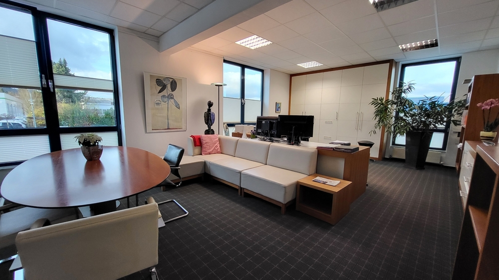 Hofheim Mitte - Moderne Bürofläche mit ca. 172 m² - Gewerbeobjekt Hofheim | Angebot:23768214