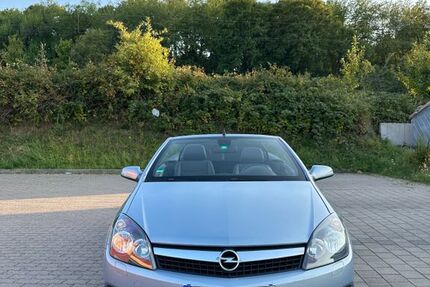 Opel Astra 220.000 km 2.350 € Eddersheim 65795