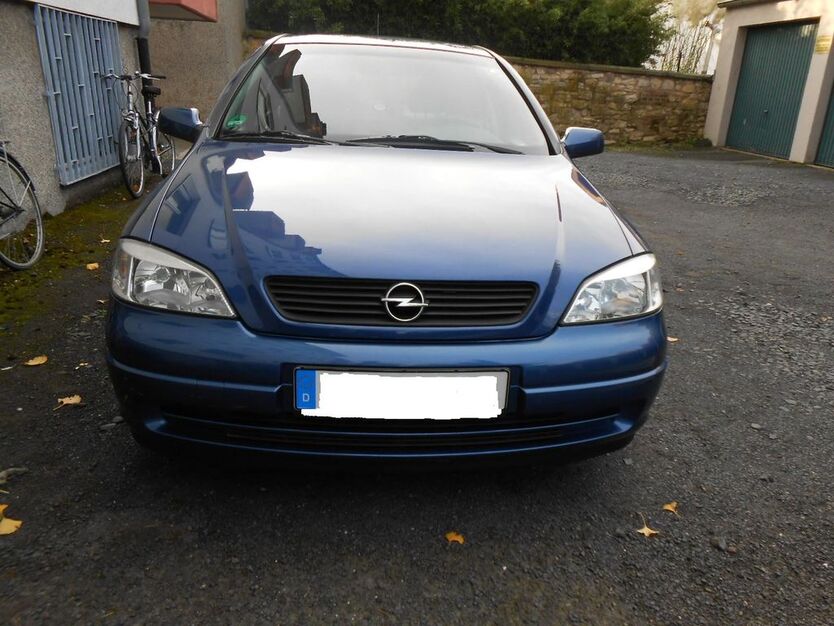 Opel Astra 268.000 km 2.290 € Frankfurt 60599