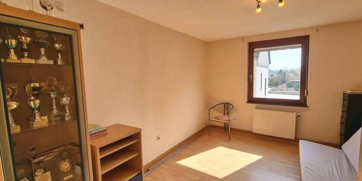 Doppelhaushälfte Friedberg Bruchenbrücken - 7 Zimmer, 137 m&sup2;, 299.000&euro; | Angebot:25940222