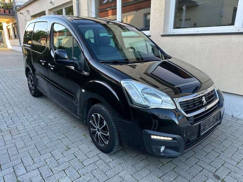Peugeot Partner 302.973 km 3.990 € Friedrichsdorf 61381