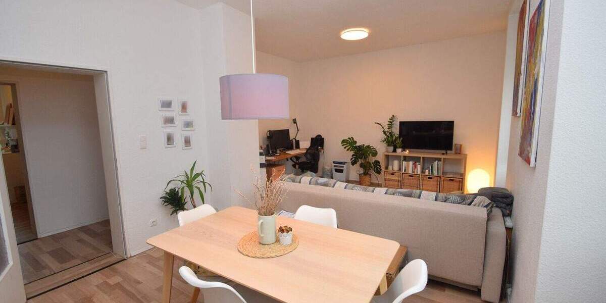 Charmante Zwei-Zimmer-Wohnung in zentraler Lage 2 zimmer