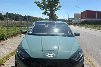 Hyundai i20 8.415 km 18.400 &euro; Langen 63225
