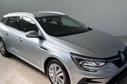 Renault Megane 118.572 km 11.490 &euro; Hanau 63456