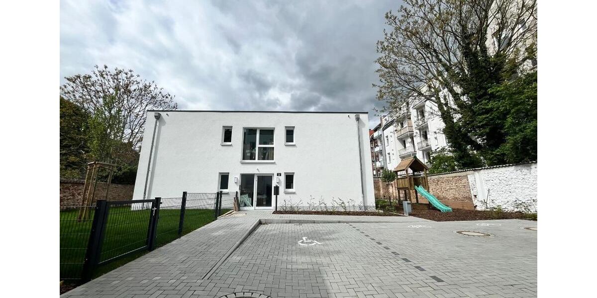 Stilvolle Terrassenwohnung mit 139qm Gartenzz 1 zimmer