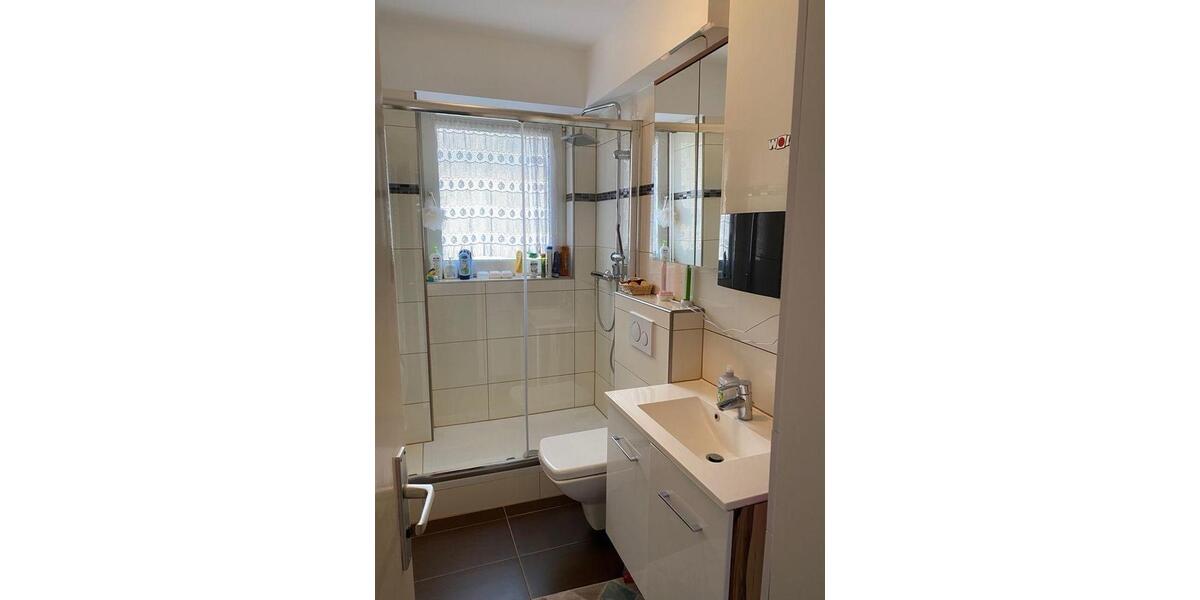 Teilmöblierte 4-Zimmer Wohnung in Zentraler Lage in Frankfurt 4 zimmer