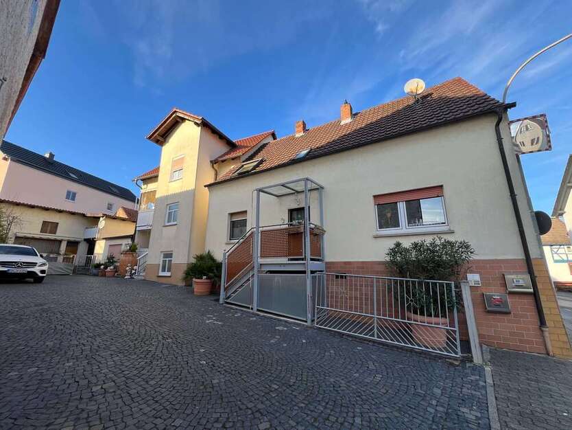 Haus zum Kaufen in Freigericht-Altenmittlau 469.000 € 223 m²