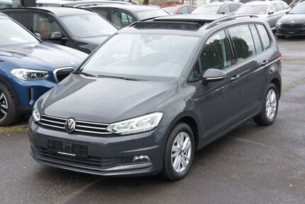 VW Touran 182.900 km 18.555 &euro; Großkrotzenburg 63538