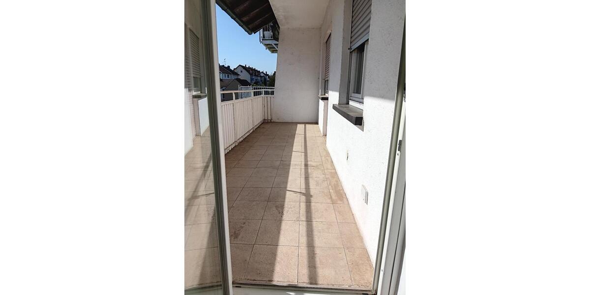 Etagenwohnung Aschaffenburg Damm - 3.5 Zimmer, 89 m&sup2;, 900&euro; | Angebot:26549939