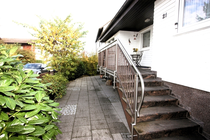 Haus für die große Familie oder den Freiberufler im Grüngürtel von Frankfurt 8 zimmer