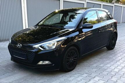 Hyundai i20 172.000 km 8.490 &euro; Eschborn 65760