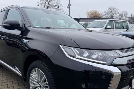 Mitsubishi Outlander 139.100 km 16.999 &euro; Frankfurt 60386