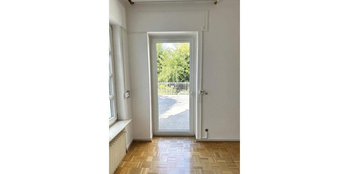 Doppelhaushälfte Bad Homburg vor der Höhe Gonzenheim - 3.5 Zimmer, 150 m&sup2;, 2.600&euro; | Angebot:26144498