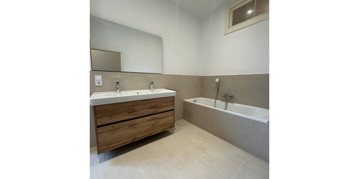 Etagenwohnung Offenbach am Main Buchrain - 4 Zimmer, 123 m&sup2;, 1.800&euro; | Angebot:26257989