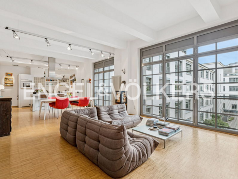 Wohnung zum Mieten in Frankfurt am Main 2.950 € 150 m²